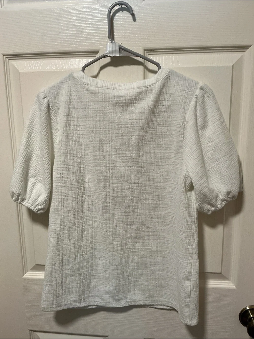 LOFT Outlet White Textured Henley Puff Sleeve Top Size Medium